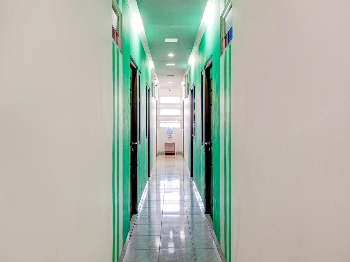 Oyo 3750 Elder Guest House บันดุง ภายนอก รูปภาพ